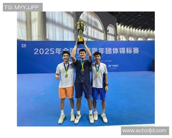 杭州网球队荣登全国网球配合排行榜第八位展现团队实力与潜力 杭州网球队荣登全国网球配合排行榜第八位展现团队实力与潜力