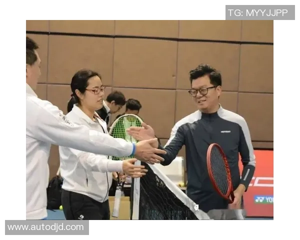 深入探讨北京网球队团队协作的优势与挑战分析 深入探讨北京网球队团队协作的优势与挑战分析