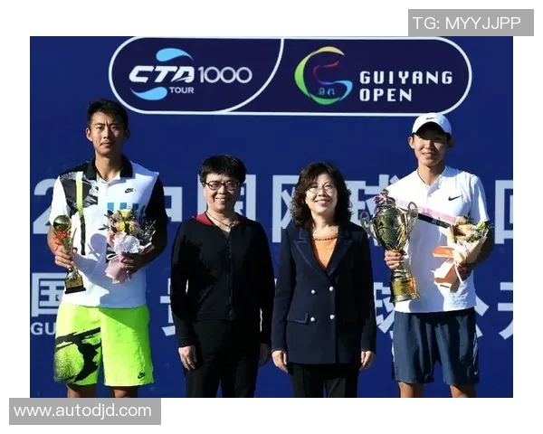 重庆网球队与北京网球队赛后复盘分析比赛节奏与战术对比